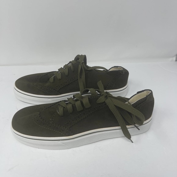 Yasirun Green Brogue Detail Sneaker in Size 10 New Without Box - Picture 4 of 8